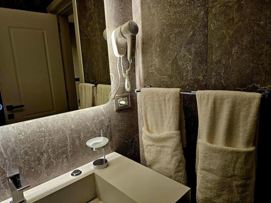 Blloku Suites, City Centre,Tirana Zewnętrze zdjęcie