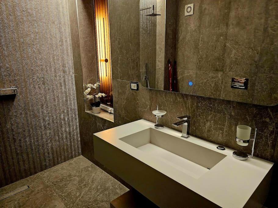 Blloku Suites, City Centre,Tirana Zewnętrze zdjęcie
